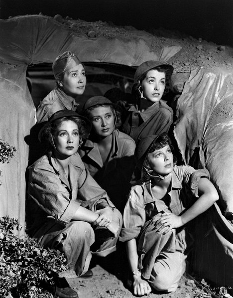 Ann Sothern, Fay Bainter, Joan Blondell, Marsha Hunt, Margaret Sullavan - Cry 'Havoc' - Kuvat elokuvasta