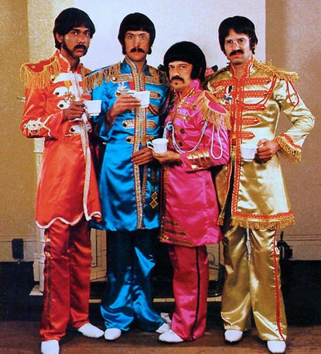 Ricky Fataar, Eric Idle, John Halsey, Neil Innes - The Rutles in All You Need Is Cash - Promo
