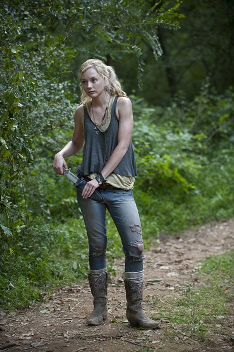 Emily Kinney - The Walking Dead - Inmates - Photos