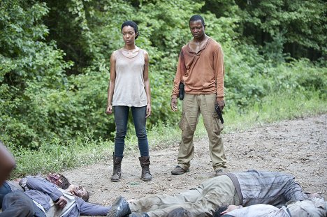 Sonequa Martin-Green, Lawrence Gilliard Jr. - The Walking Dead - Neben dem Gleis - Filmfotos