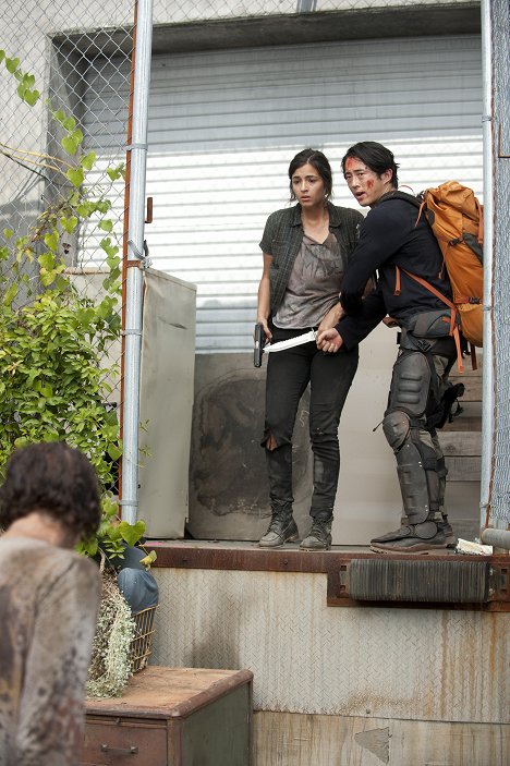 Alanna Masterson, Steven Yeun - The Walking Dead - Neben dem Gleis - Filmfotos
