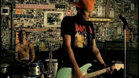 Travis Barker, Thomas DeLonge - Blink 182: Adam's Song - Z filmu