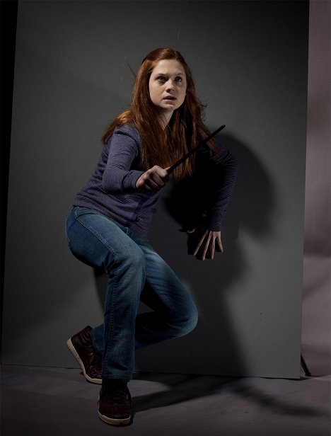 Bonnie Wright - Harry Potter 7: Harry Potter und die Heiligtümer des Todes 2 - Werbefoto