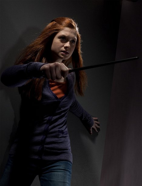 Bonnie Wright - Harry Potter und die Heiligtümer des Todes - Teil 2 - Werbefoto