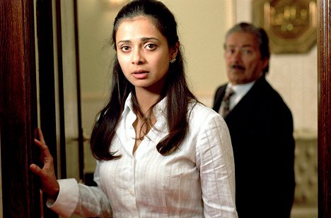 Anjali Jay - Případy inspektora Lynleyho: Pád až dolů - Z filmu