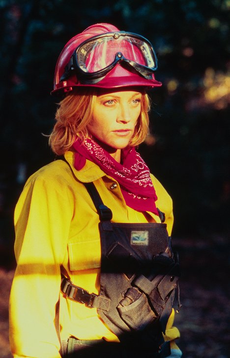 Janet Gunn - Tomboló tűz - Filmfotók