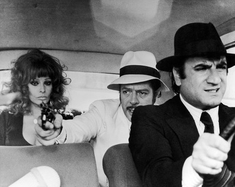 Sophia Loren, Marcello Mastroianni, Aldo Maccione - La pupa del gangster - Filmfotók