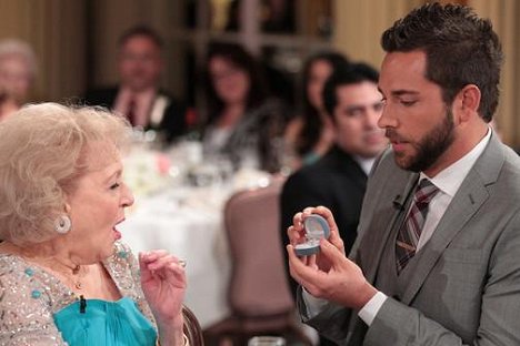 Betty White, Zachary Levi - Betty White's 90th Birthday: A Tribute to America's Golden Girl - Do filme