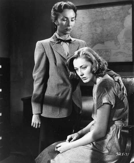 Agnes Moorehead, Eleanor Parker - Caged - Do filme