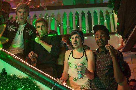 Zac Efron, Dave Franco, Christopher Mintz-Plasse - Bad Neighbors - Filmfotos