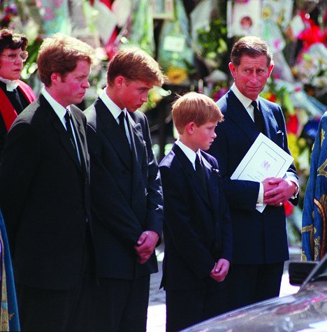 Vilmos walesi herceg, Henrik sussexi herceg, III. Károly király - Lencsevégen a királyi család - Filmfotók
