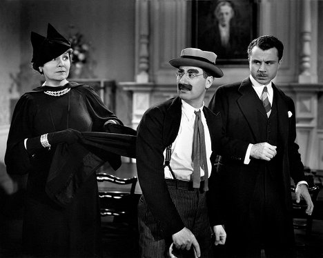 Margaret Dumont, Groucho Marx, Leonard Ceeley - Botrány az ügetőn - Filmfotók