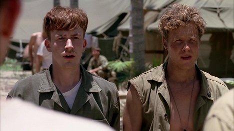 Joseph Mazzello, Ashton Holmes - The Pacific - Peleliu – Die Landung - Filmfotos