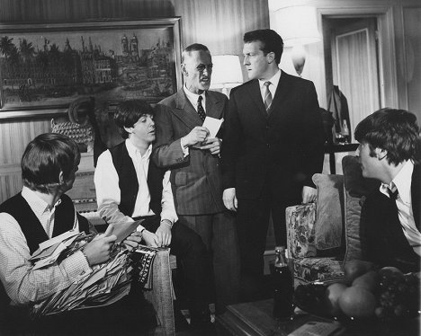 Paul McCartney, Wilfrid Brambell, John Lennon - A Hard Day's Night - Photos