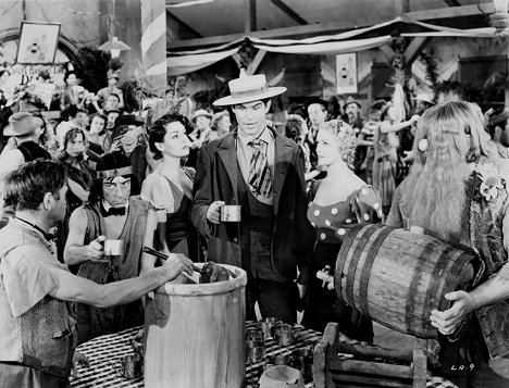 Buster Keaton, Jeff York, Martha O'Driscoll