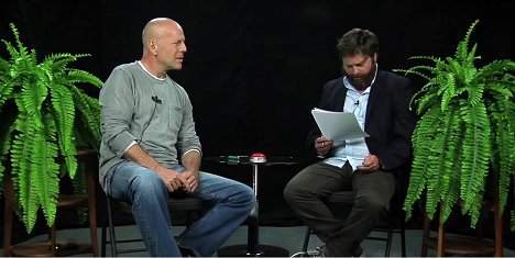 Bruce Willis, Zach Galifianakis - Between Two Ferns with Zach Galifianakis - Photos