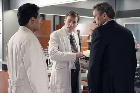 Robert Sean Leonard, Hugh Laurie - Doktor House - Társadalmi szerződés - Filmfotók