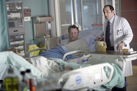 Meat Loaf, Peter Jacobson - House M.D. - Simple Explanation - Photos