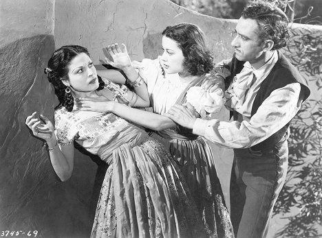 Lina Basquette, Movita, Antonio Moreno - Rose of the Rio Grande - Z filmu