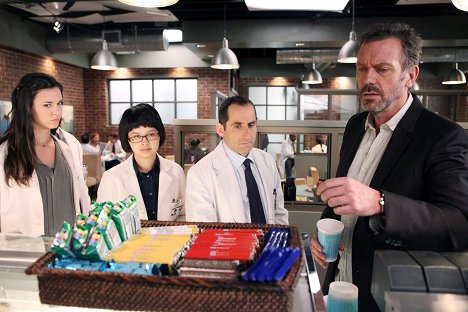 Odette Annable, Charlyne Yi, Peter Jacobson, Hugh Laurie - House M.D. - Blowing the Whistle - Photos