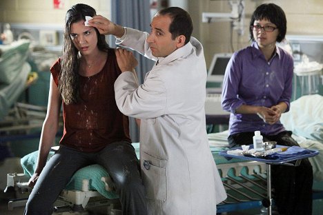 Odette Annable, Peter Jacobson, Charlyne Yi
