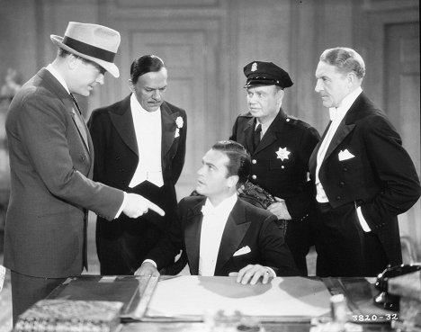 Grant Withers, Boris Karloff, Holmes Herbert - The Mystery of Mr. Wong - Do filme