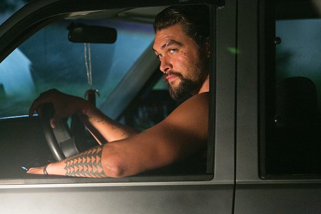 Jason Momoa - The Red Road - Arise My Love, Shake Off This Dream - Filmfotos
