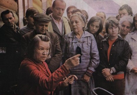 Nataša Gollová, Svatopluk Beneš, Eva Svobodová - Drahé tety a já - De la película