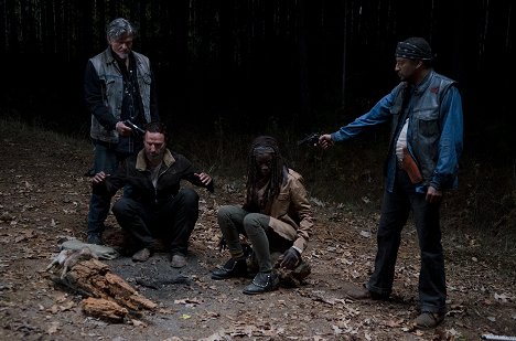 Jeff Kober, Andrew Lincoln, Danai Gurira, Davi Jay - The Walking Dead - Terminus - Filmfotos