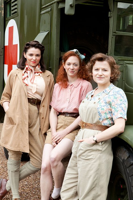 Summer Strallen, Becci Gemmell - Land Girls - Promoción