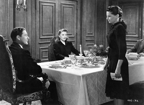 Errol Flynn, Barbara Stanwyck, Geraldine Brooks - Möte vid midnatt - Kuvat elokuvasta