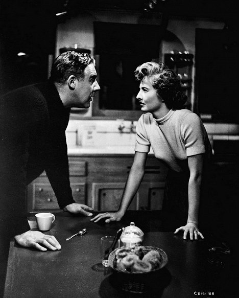 Paul Douglas, Barbara Stanwyck - Clash by Night - Photos