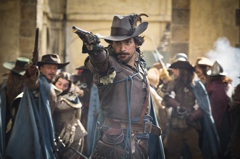 Santiago Cabrera - Die Musketiere - Filmfotos