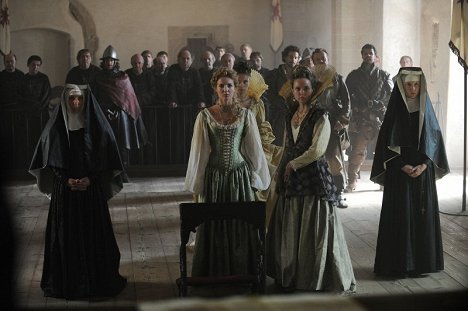 Annabelle Wallis, Alexandra Dowling - The Musketeers - Photos