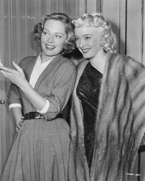 Alexis Smith, Carolyn Jones - The Turning Point - Making of