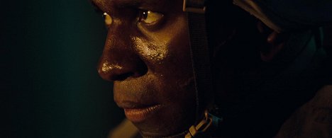 Adetokumboh M'Cormack - A Föld inváziója - Csata: Los Angeles - Filmfotók