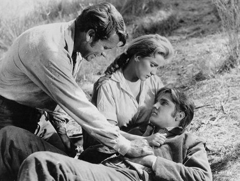 Richard Egan, Debra Paget, Elvis Presley - Love Me Tender - Photos