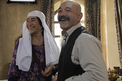 Demet Akbağ, Ercan Kesal - Government Woman 2 - Photos