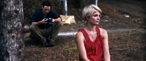 Scoot McNairy, Whitney Able - Monsters - Filmfotos