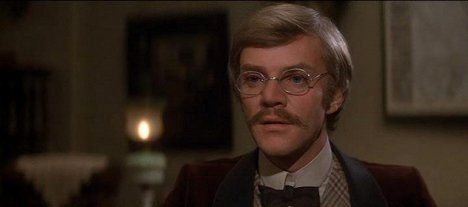 Malcolm McDowell - Aikakone eli mitä Jack Viiltäjälle kuuluu tänään - Kuvat elokuvasta
