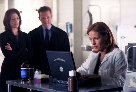 Annabeth Gish, Robert Patrick, Gillian Anderson - The X-Files - Le Seigneur des mouches - Film