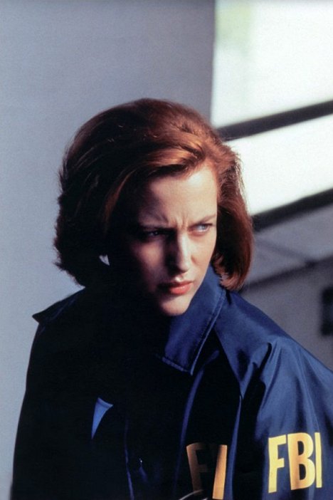 Gillian Anderson - The X-Files - Photos