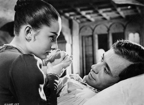 Audrey Hepburn, Mel Ferrer - Sota ja rauha - Kuvat elokuvasta