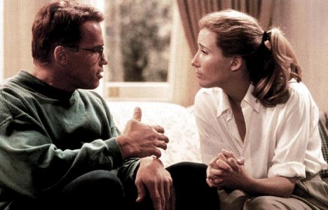 Arnold Schwarzenegger, Emma Thompson - Junior - De la película