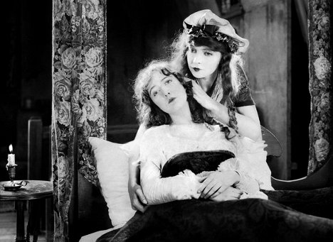 Lillian Gish, Dorothy Gish - Zwei Waisen im Sturm - Filmfotos