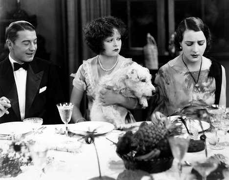 Clive Brook, Clara Bow, Arlette Marchal - Hula - Photos