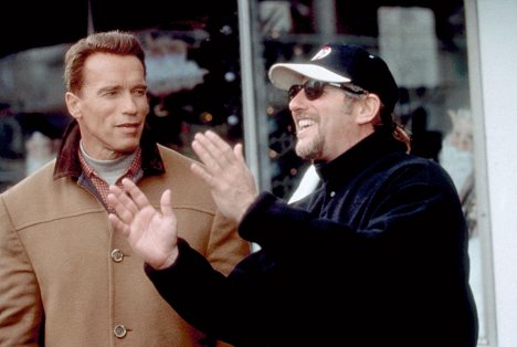 Arnold Schwarzenegger, Brian Levant - Jingle All the Way - Van de set