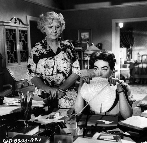Ruth Donnelly, Joan Crawford