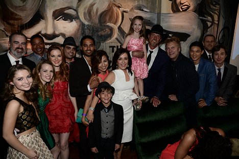 Samantha Hanratty, Abbie Cobb, Sarah Drew, Patricia Heaton, Trace Adkins, Harry Shum Jr. - Wychodne mamusiek - Z imprez