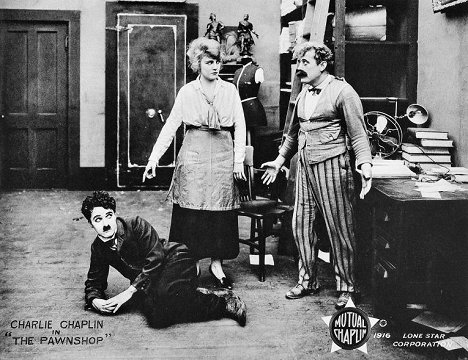 Charlie Chaplin, Edna Purviance - Chaplin odhadcem v zastavárně - Z filmu